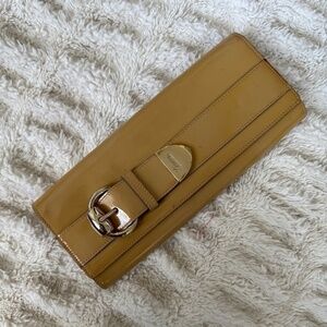 Vintage Gucci Romy Nude Patent Leather Buckle Clutch